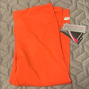 BRAND NEW Marika size M coral cropped leggings